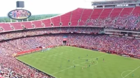 意甲第25轮精英名单：圣地亚哥、邓弗里斯、铃木彩艳荣耀上榜。